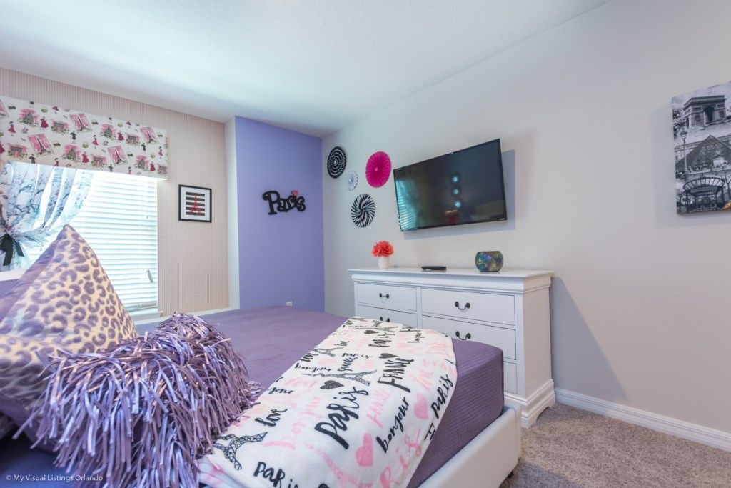 Photo of Bedroom in Bay Lake