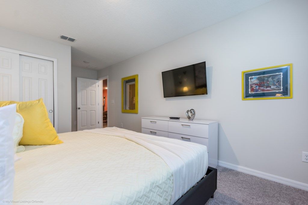 Photo of Bedroom in Bay Lake