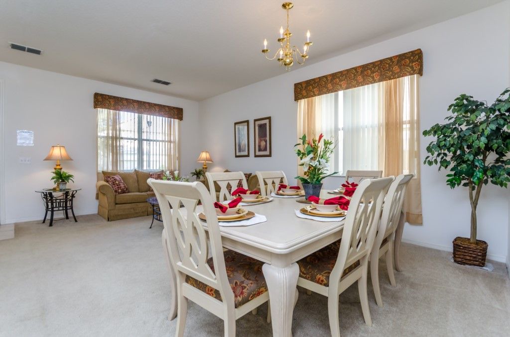 Photo of Livingroom in Windwood Bay