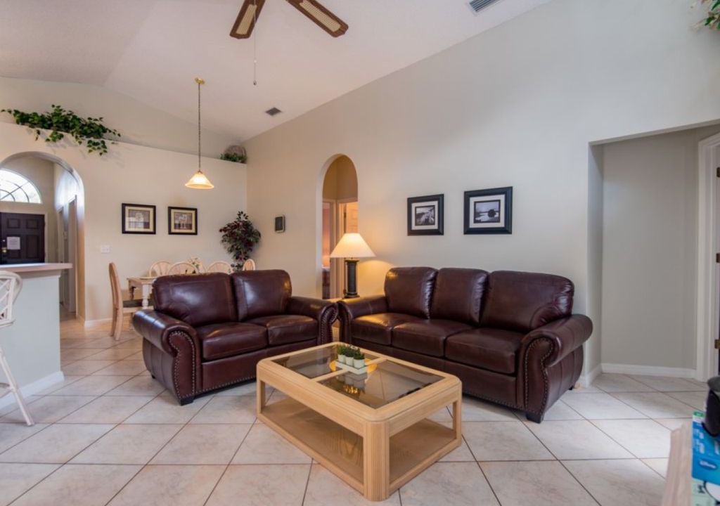 Photo of Livingroom in Sunridge Woods