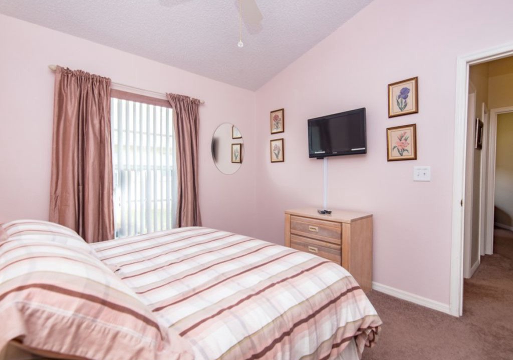 Photo of Bedroom in Sunridge Woods