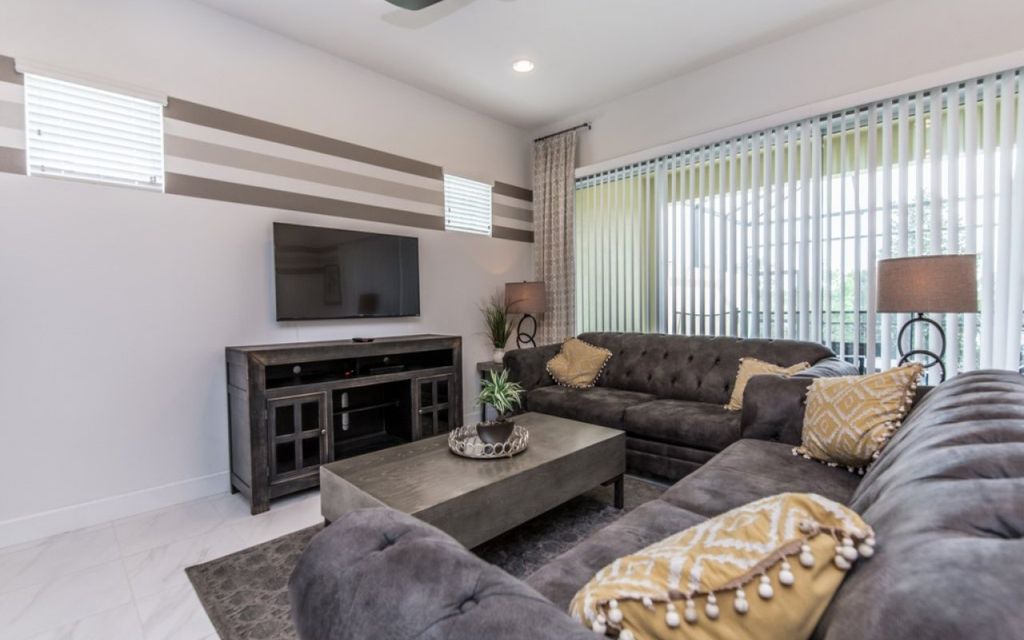 Photo of Livingroom in Sandy Ridge
