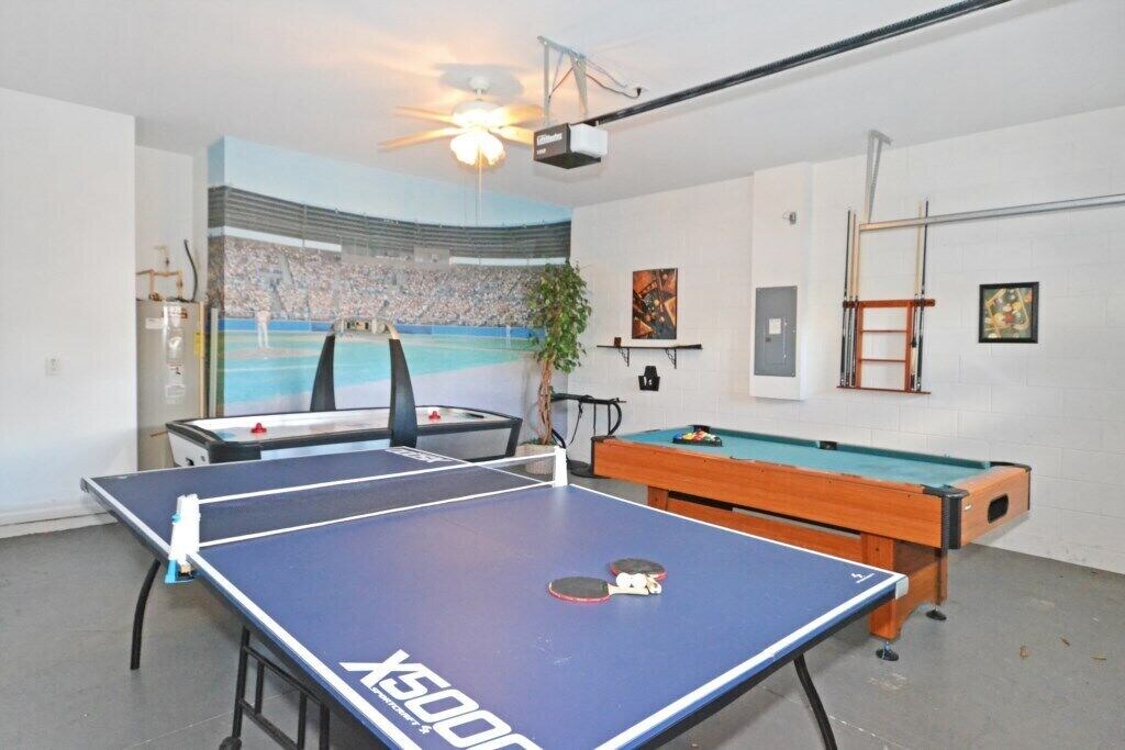 Photo of Livingroom in Windwood Bay