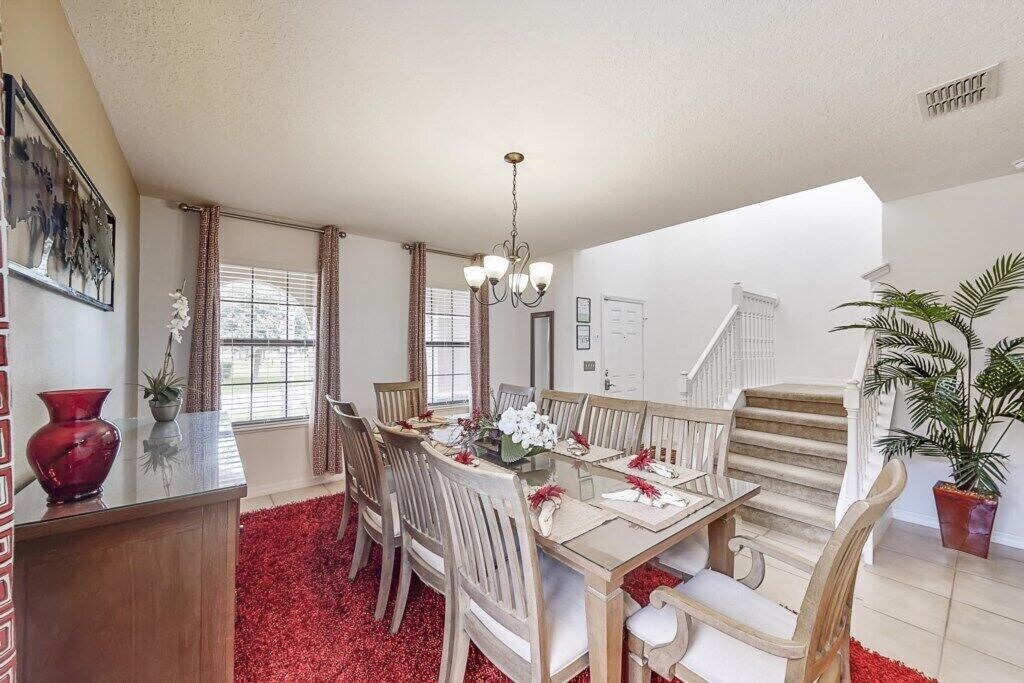 Photo of Livingroom in Cypress Pointe