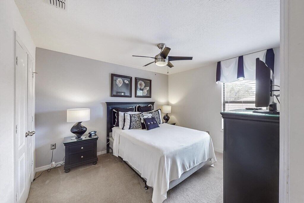 Photo of Bedroom in Cypress Pointe