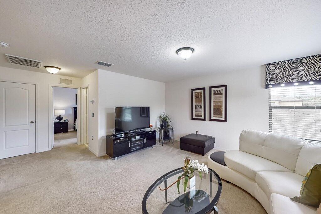 Photo of Livingroom in Cypress Pointe