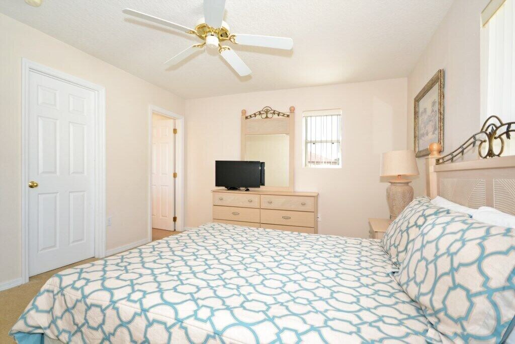 Photo of Bedroom in Windwood Bay