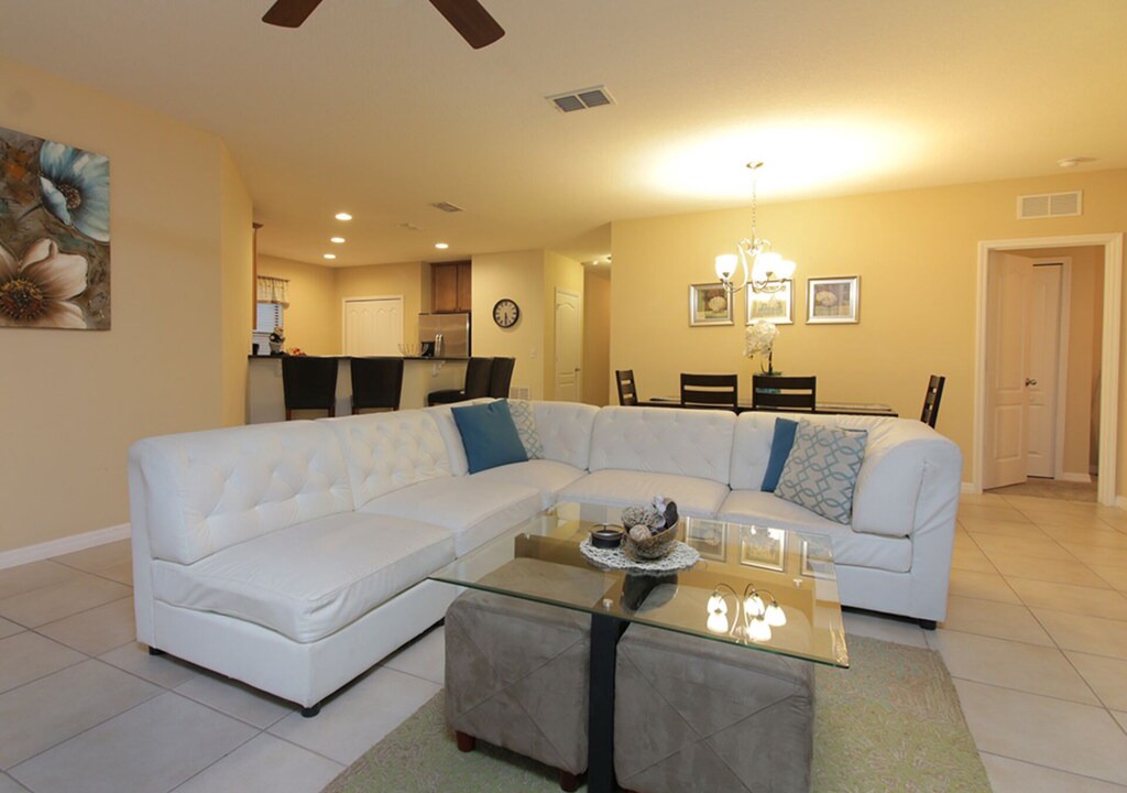Photo of Livingroom in Cypress Pointe