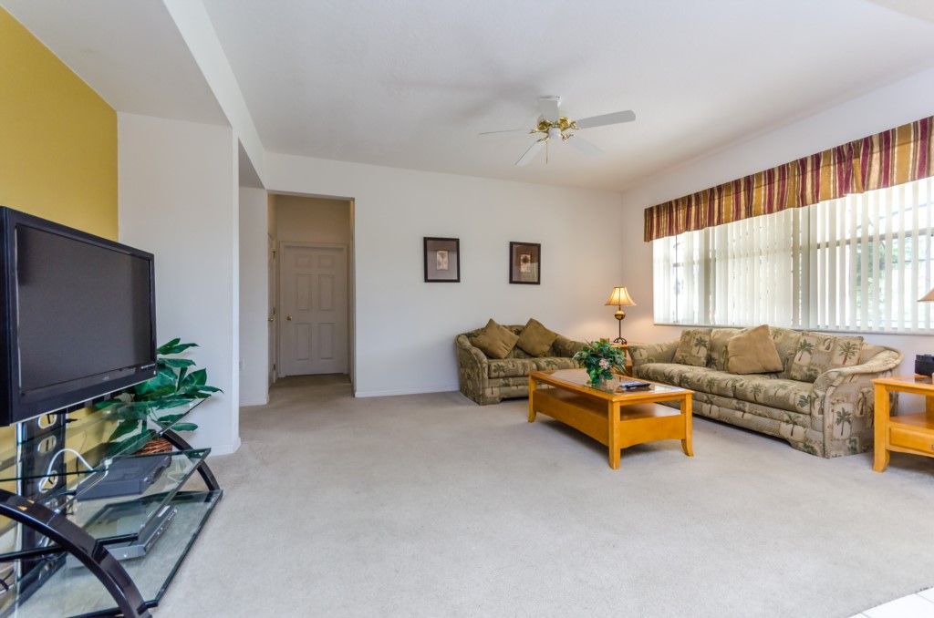 Photo of Livingroom in Windwood Bay