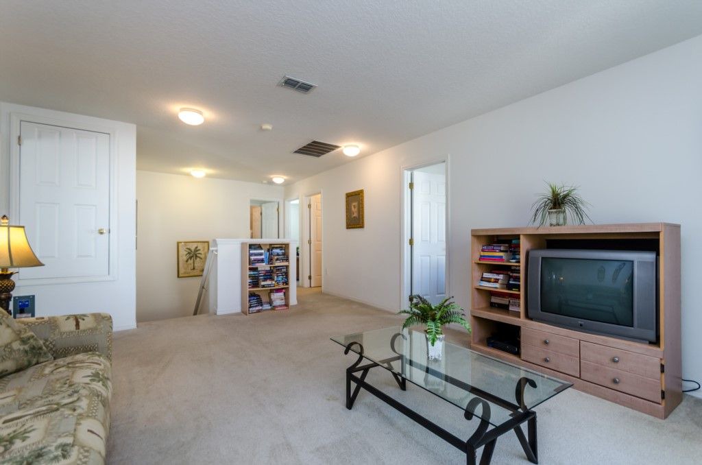 Photo of Livingroom in Windwood Bay