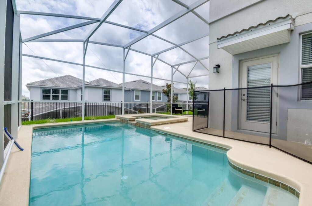 Photo of Outdoor in Loughman