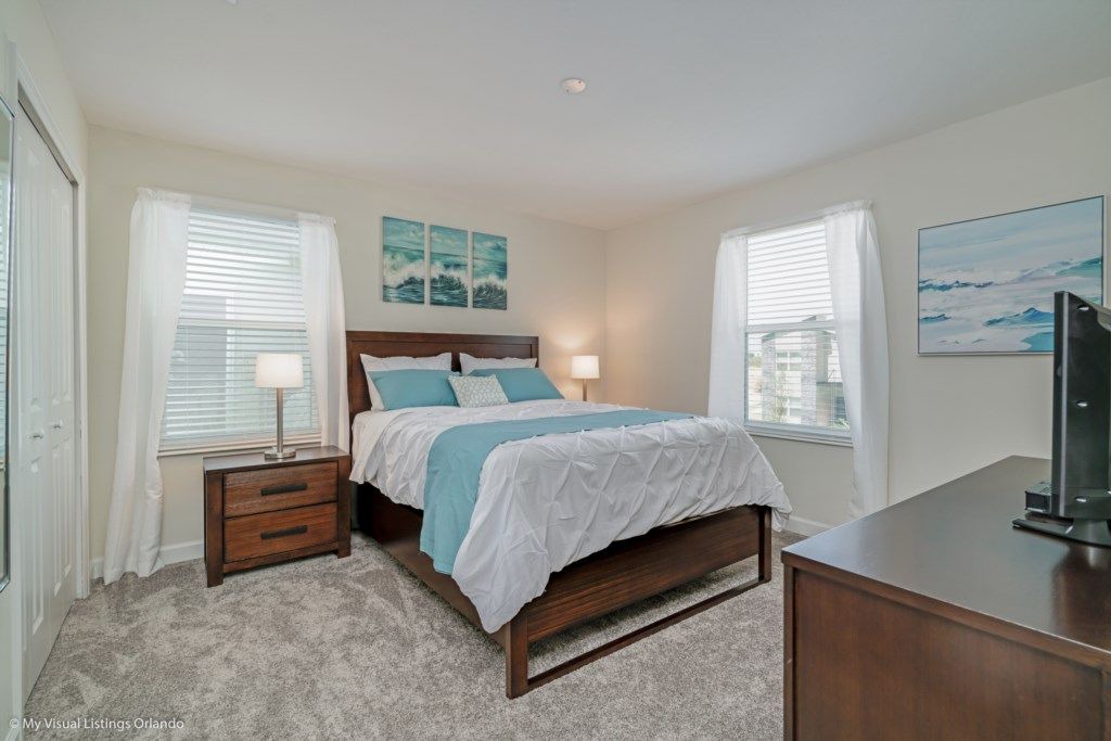 Photo of Bedroom in Bay Lake