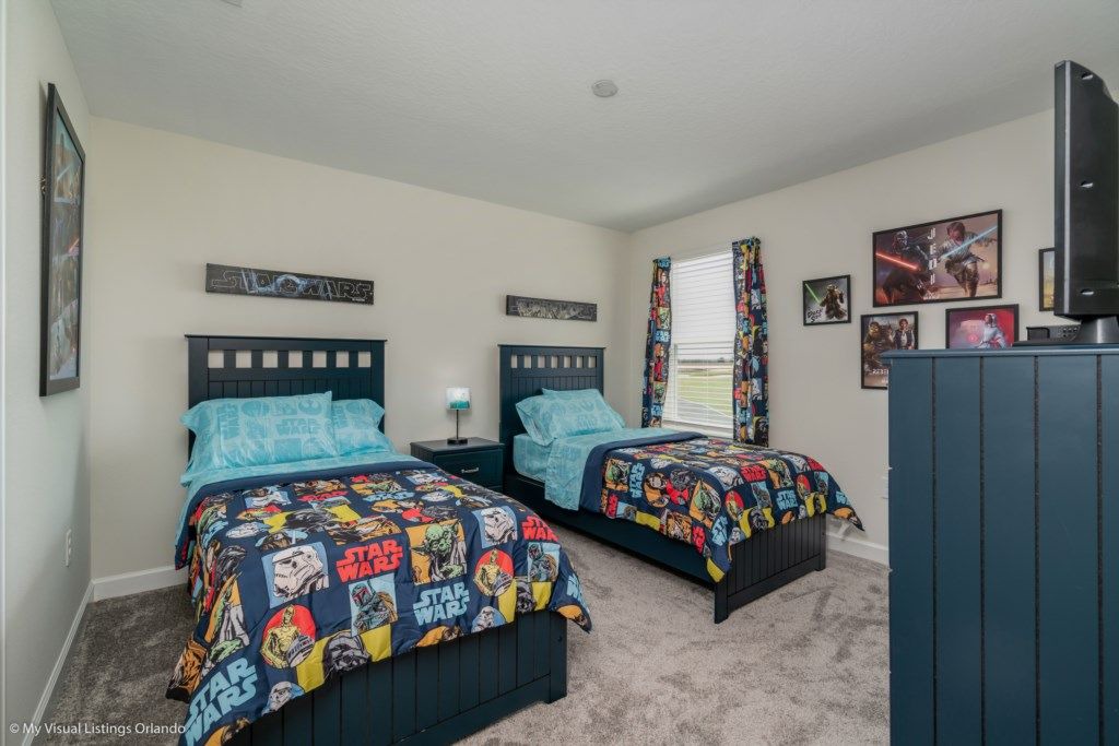 Photo of Bedroom in Bay Lake