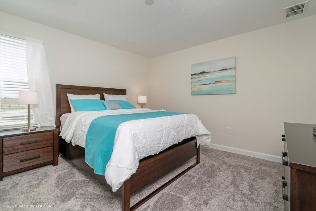 Photo of Bedroom in Bay Lake