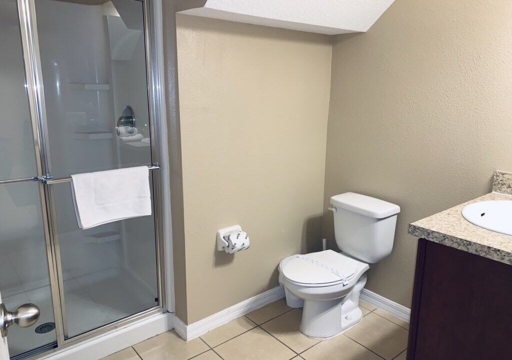 Photo of Bathroom in Buena Ventura Lakes