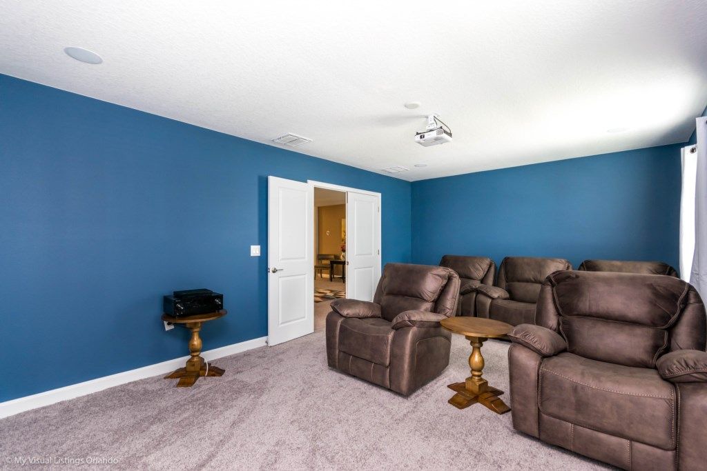 Photo of Livingroom in Sandy Ridge