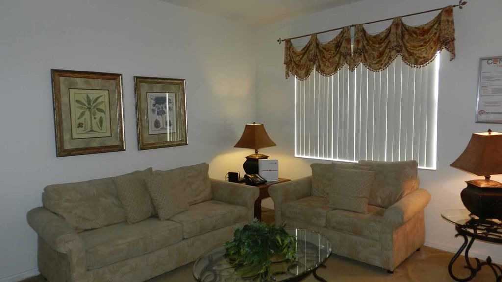 Photo of Livingroom in Windwood Bay