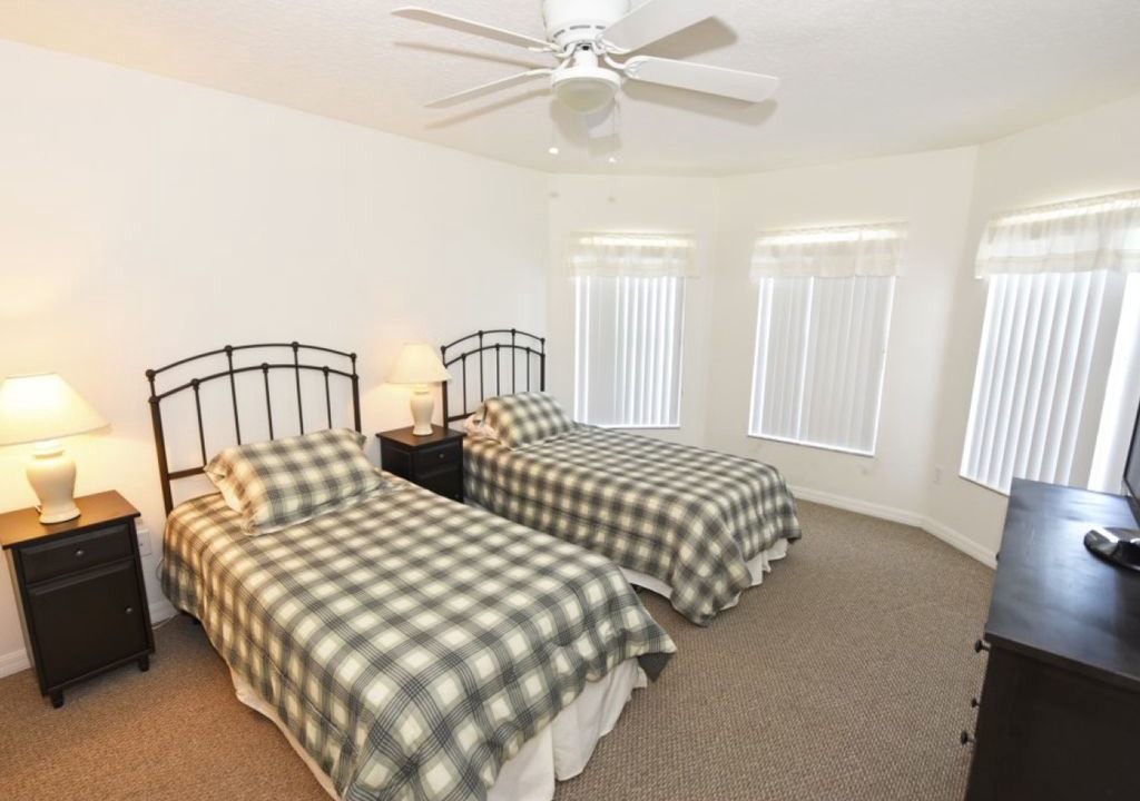 Photo of Bedroom in Buena Ventura Lakes