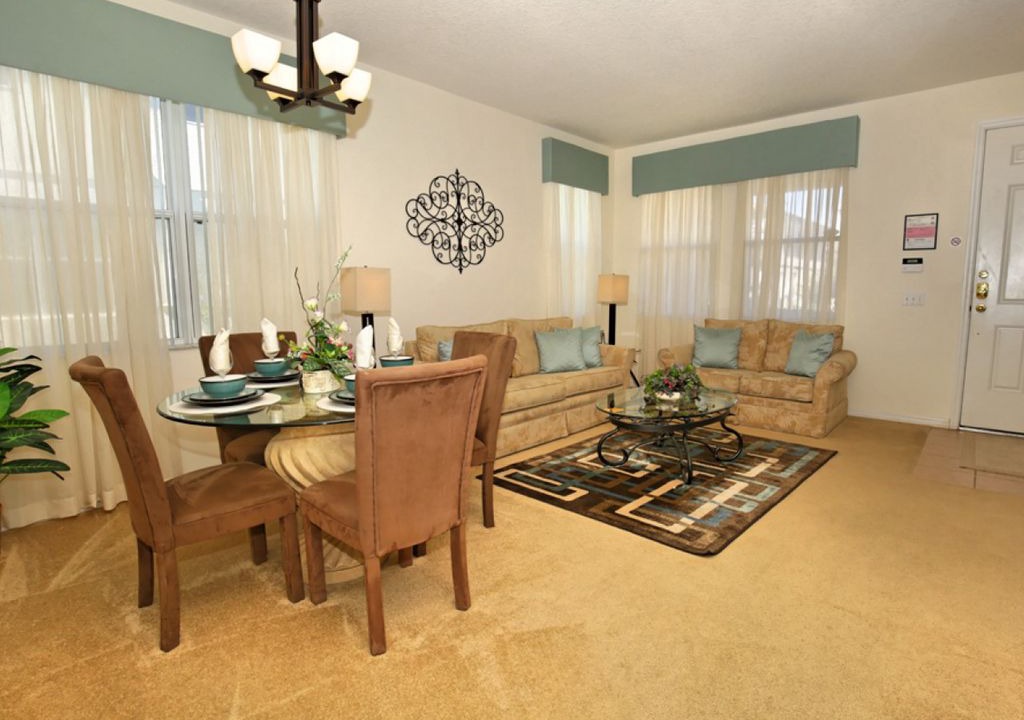 Photo of Livingroom in Windwood Bay
