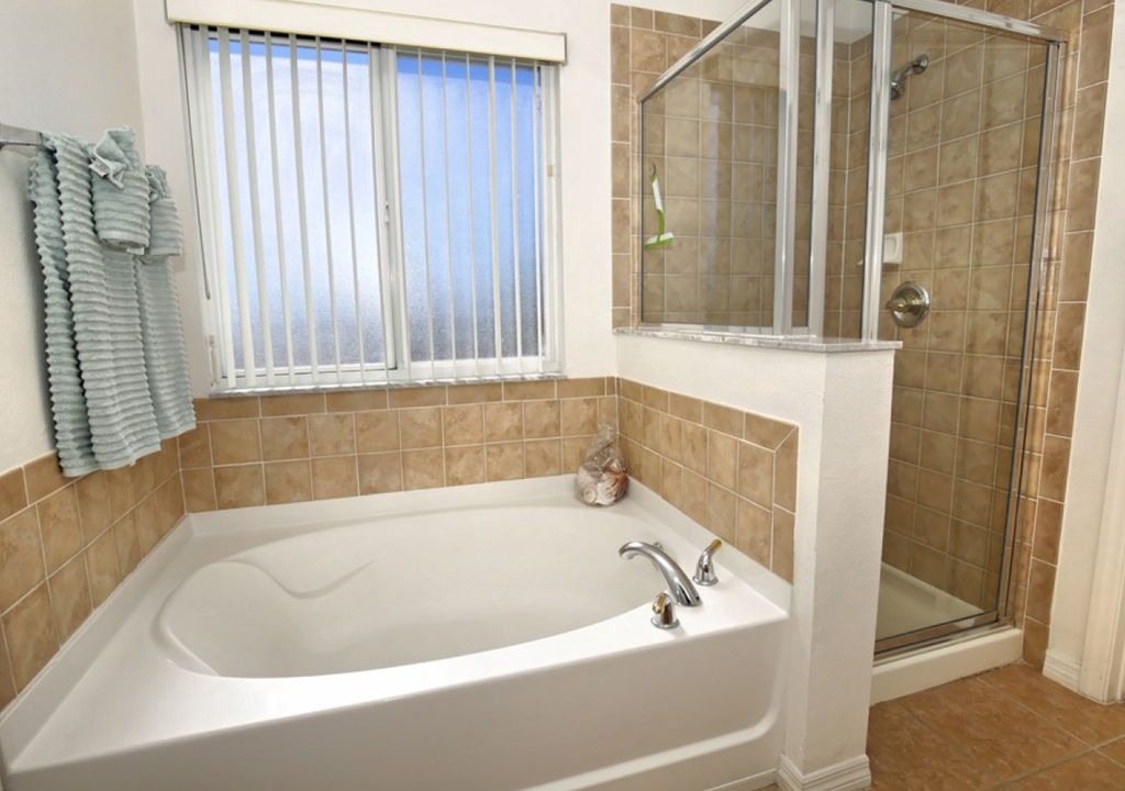 Photo of Bathroom in Windwood Bay