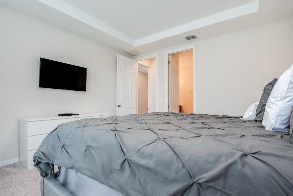 Photo of Bedroom in Bay Lake