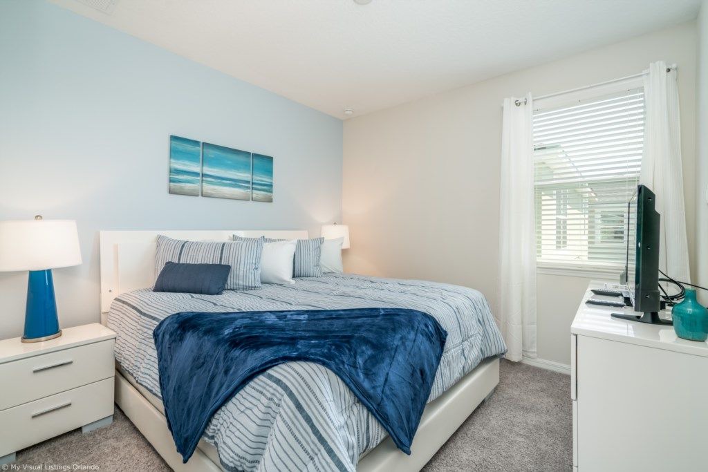 Photo of Bedroom in Buena Ventura Lakes
