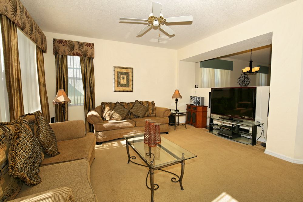 Photo of Livingroom in Windwood Bay
