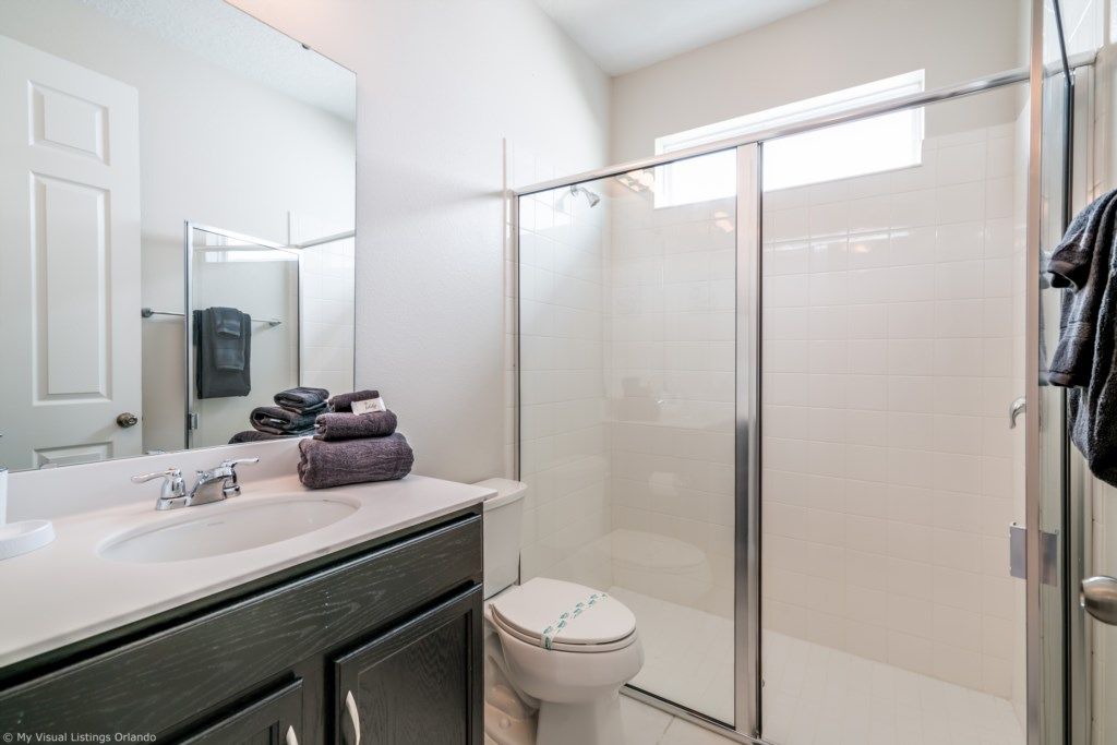 Photo of Bathroom in Buena Ventura Lakes