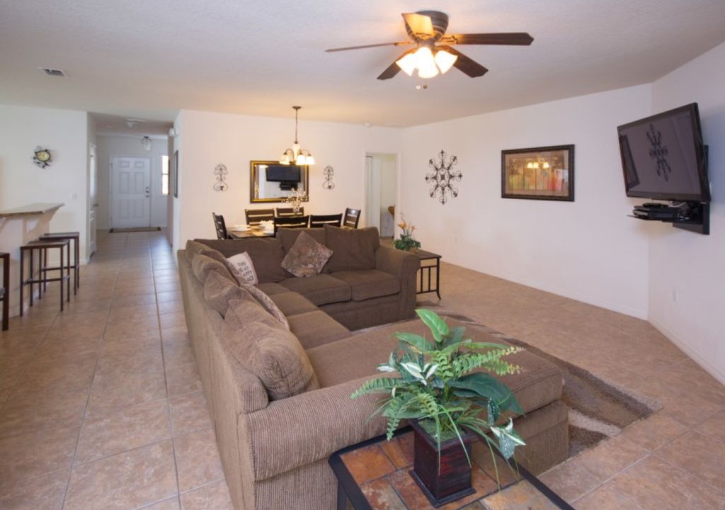Photo of Livingroom in Cypress Pointe