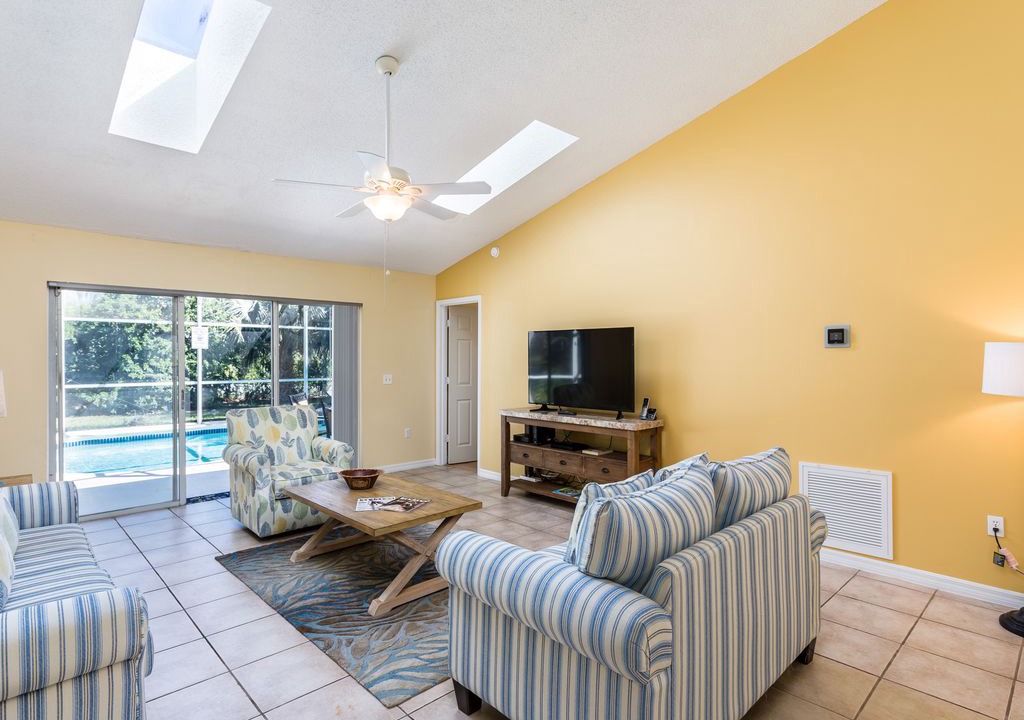 Photo of Livingroom in Sunridge Woods