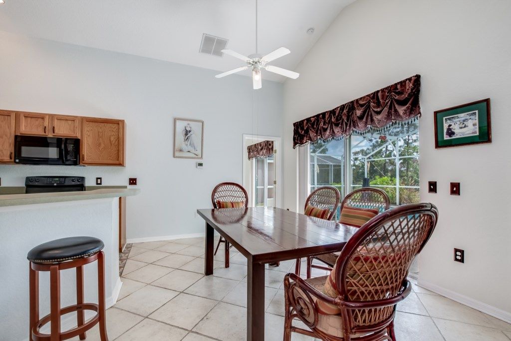 Photo of Livingroom in Pinewood Country Estates