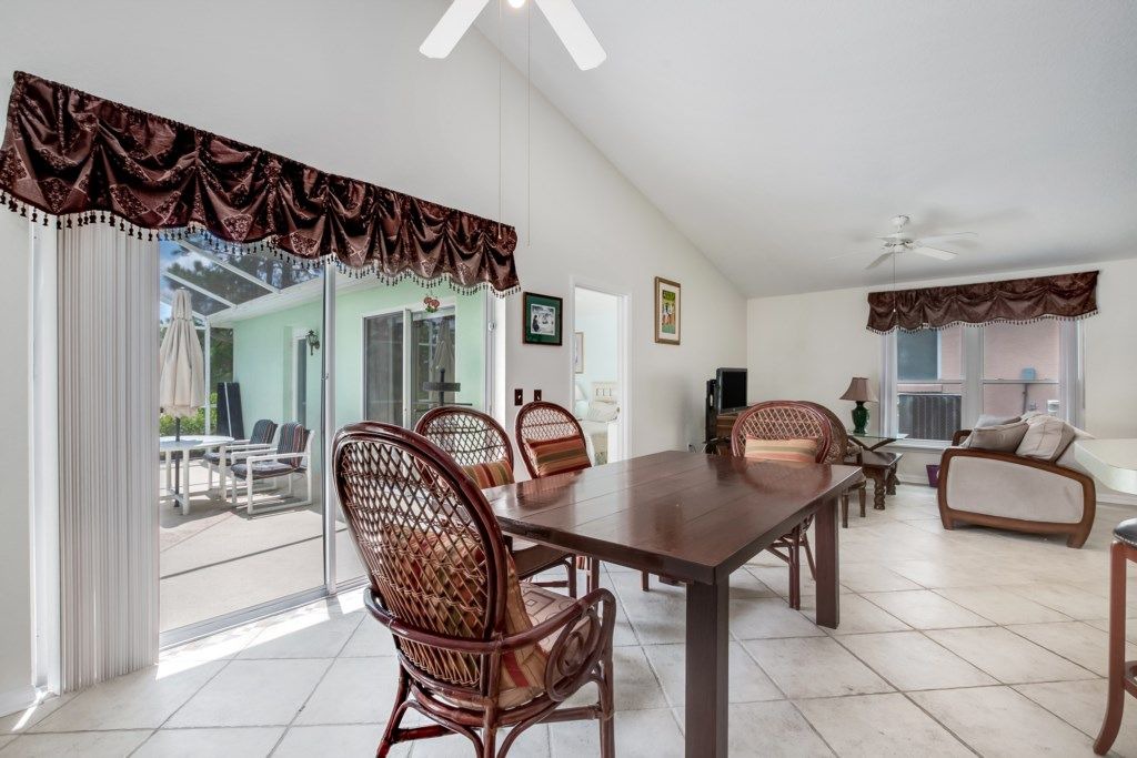 Photo of Livingroom in Pinewood Country Estates