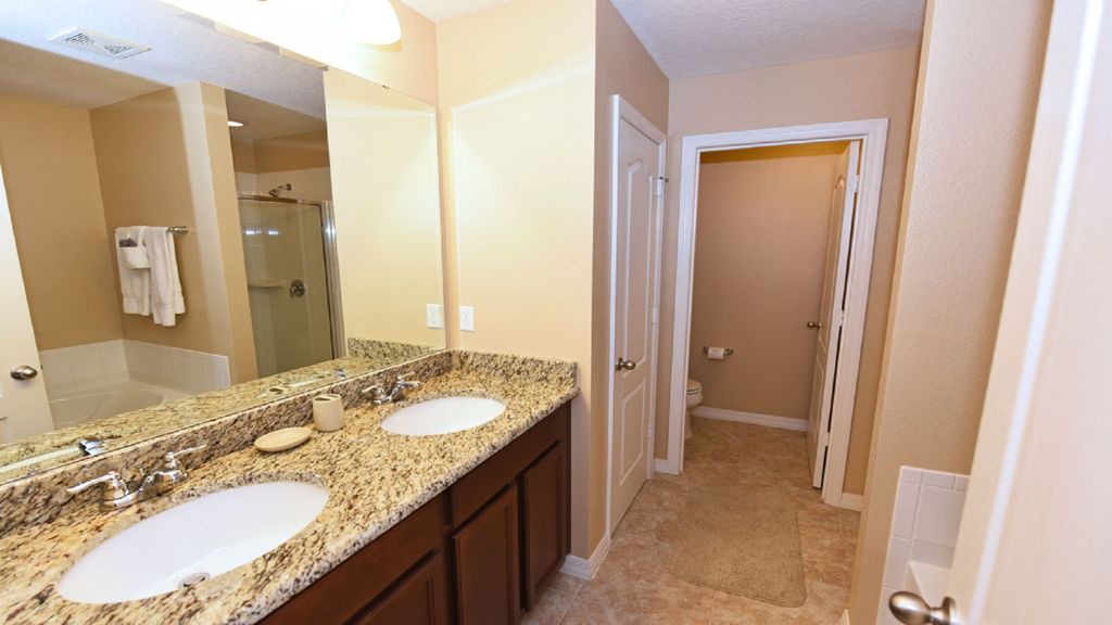 Photo of Bathroom in Cypress Pointe