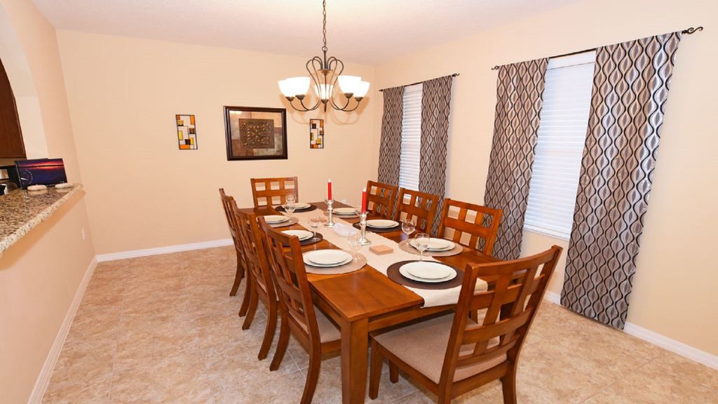 Photo of Livingroom in Cypress Pointe