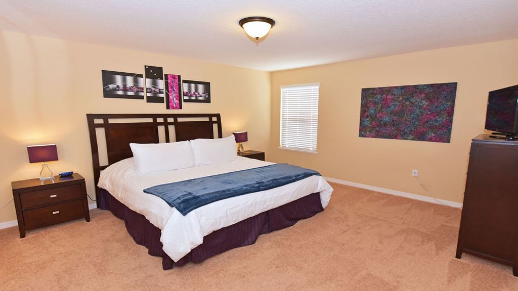Photo of Bedroom in Cypress Pointe