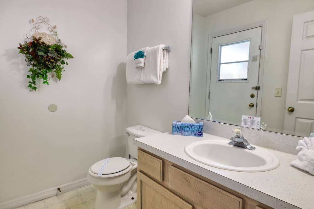 Photo of Bathroom in Clear Creek