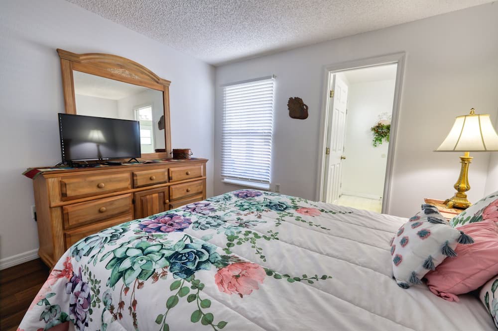 Photo of Bedroom in Clear Creek