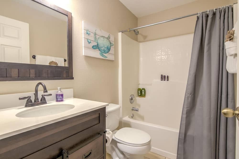 Photo of Bathroom in Clear Creek