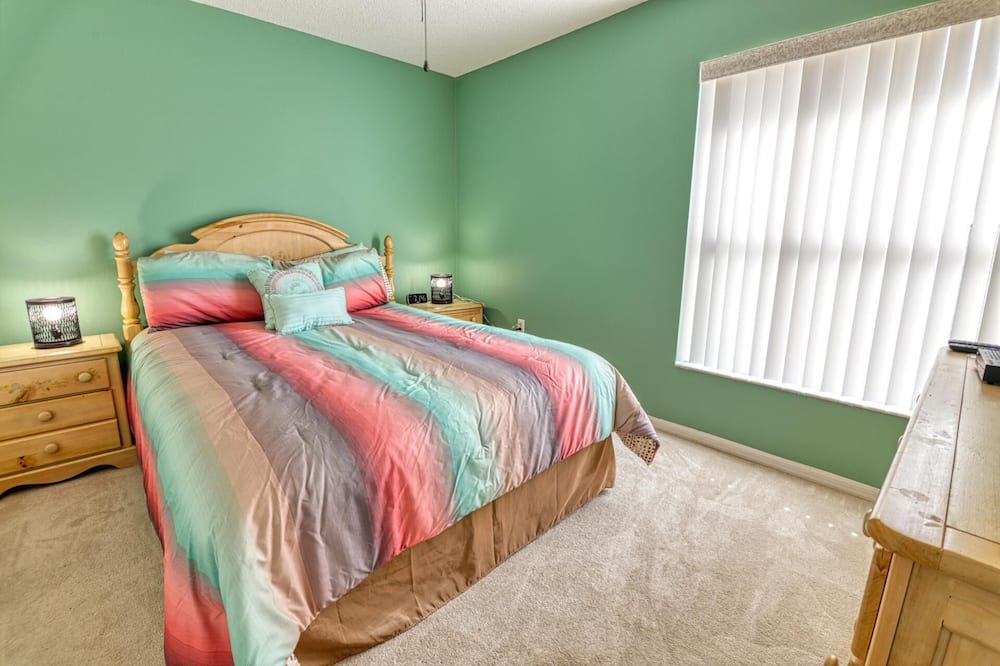 Photo of Bedroom in Sunridge Woods