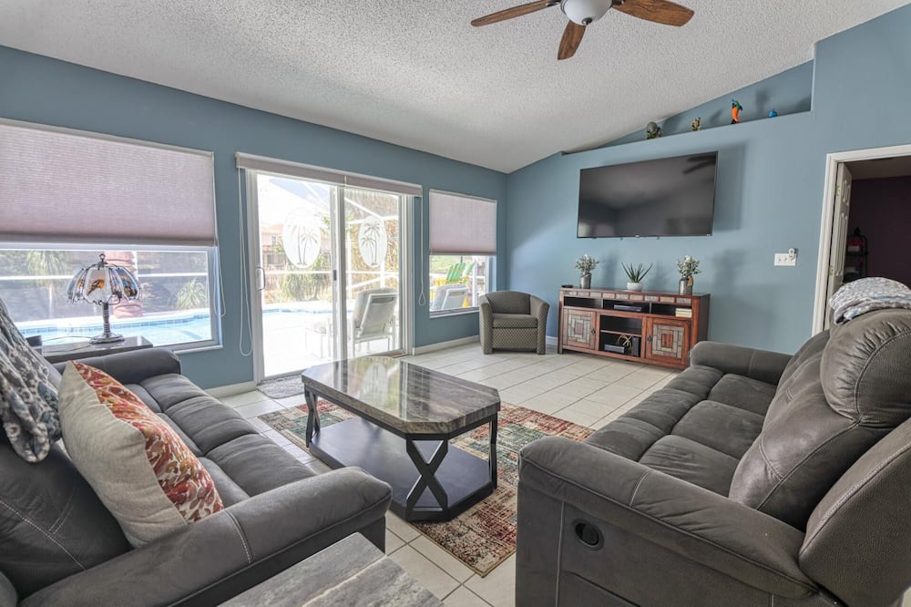 Photo of Livingroom in Sunridge Woods