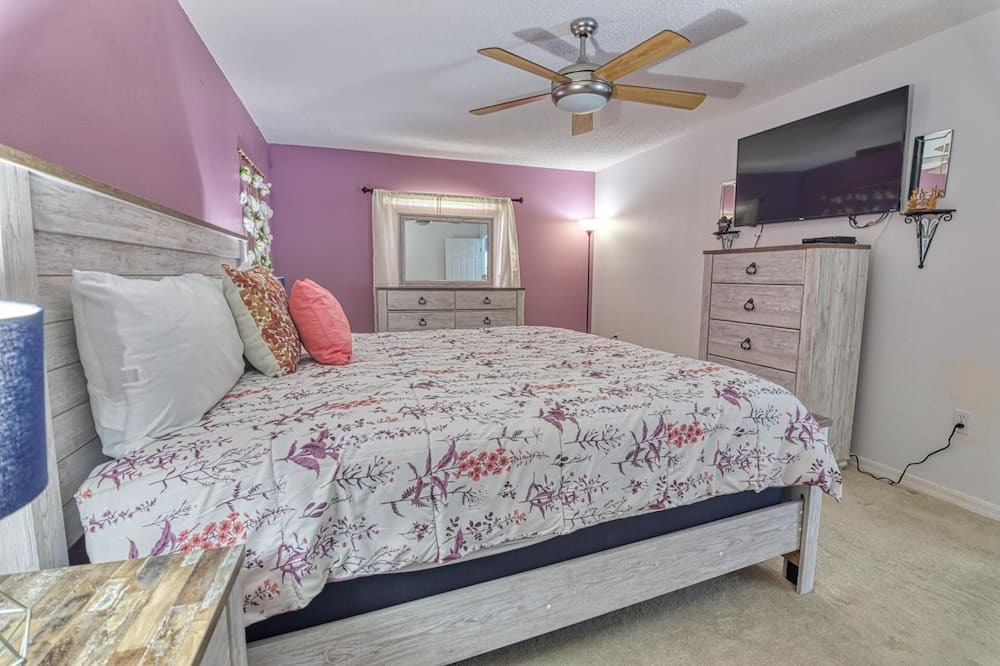 Photo of Bedroom in Sunridge Woods