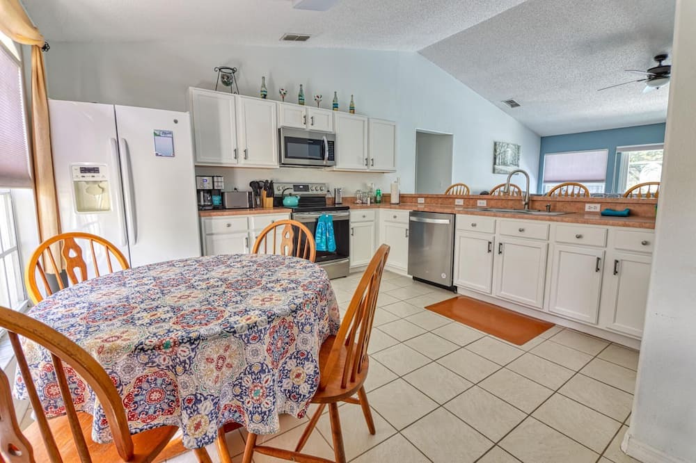Photo of Kitchen in Sunridge Woods