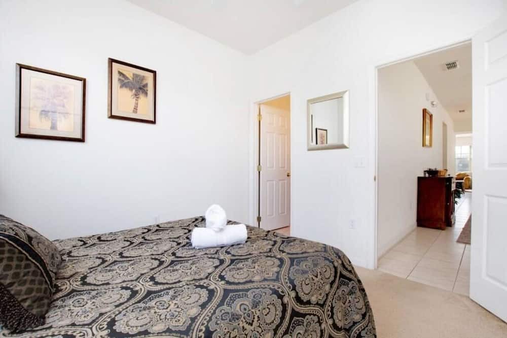Photo of Bedroom in Windwood Bay