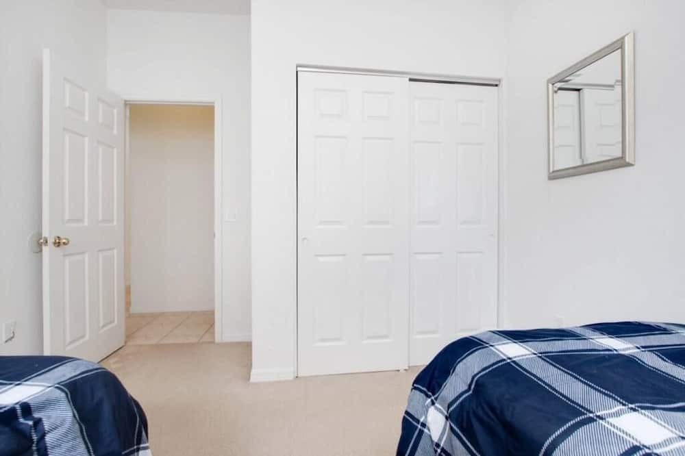 Photo of Bedroom in Windwood Bay