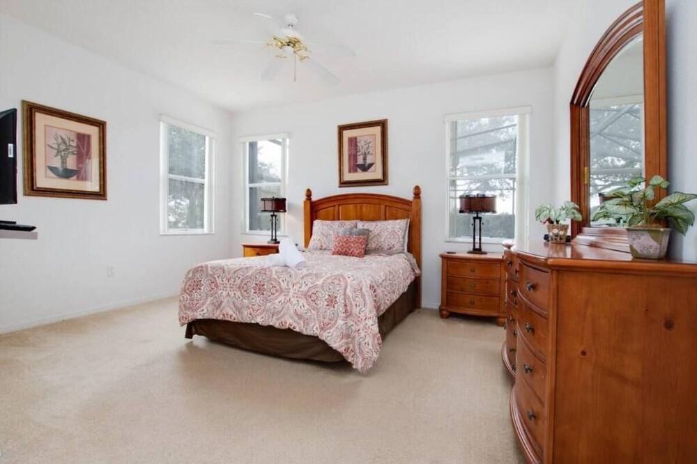 Photo of Bedroom in Windwood Bay