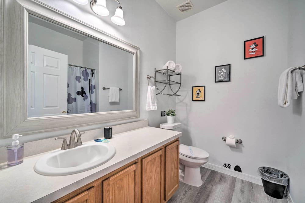 Photo of Bathroom in Windwood Bay
