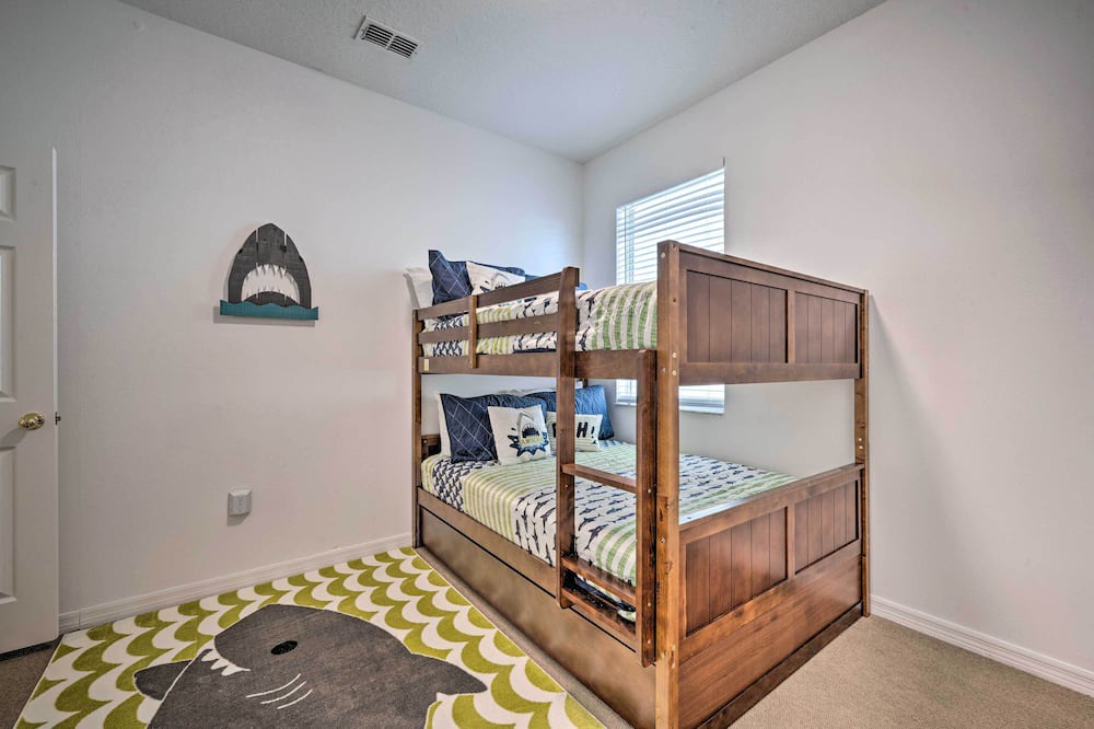 Photo of Bedroom in Windwood Bay