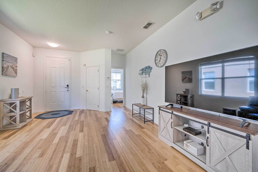 Photo of Bedroom in Windwood Bay
