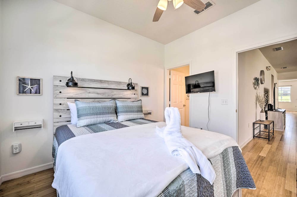 Photo of Bedroom in Windwood Bay