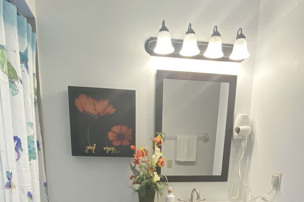 Photo of Bathroom in Indian Ridge